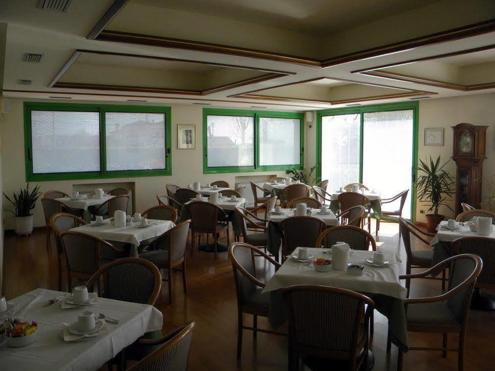 Hotel Corone 3*