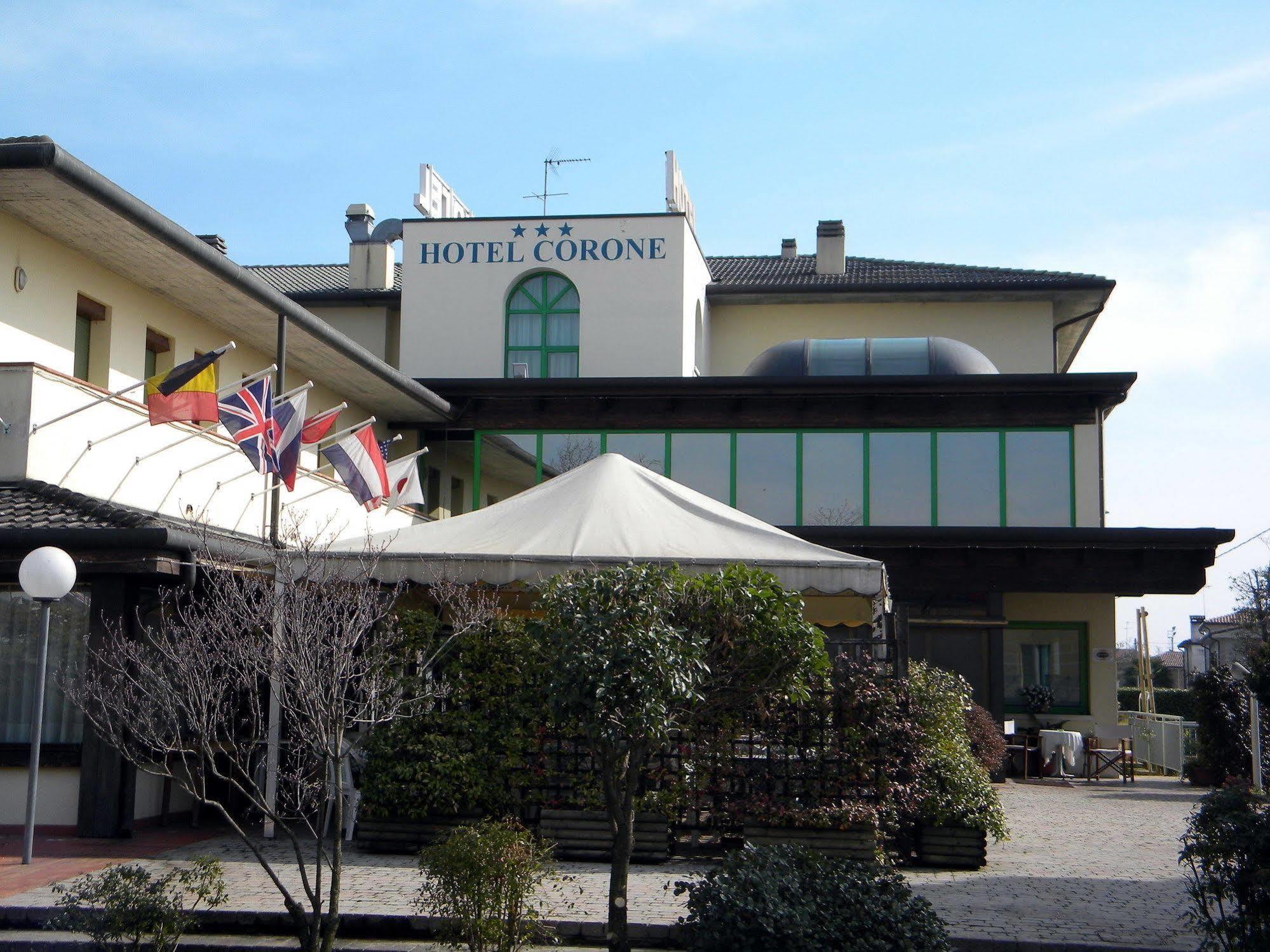 Corone Caerano Di San Marco