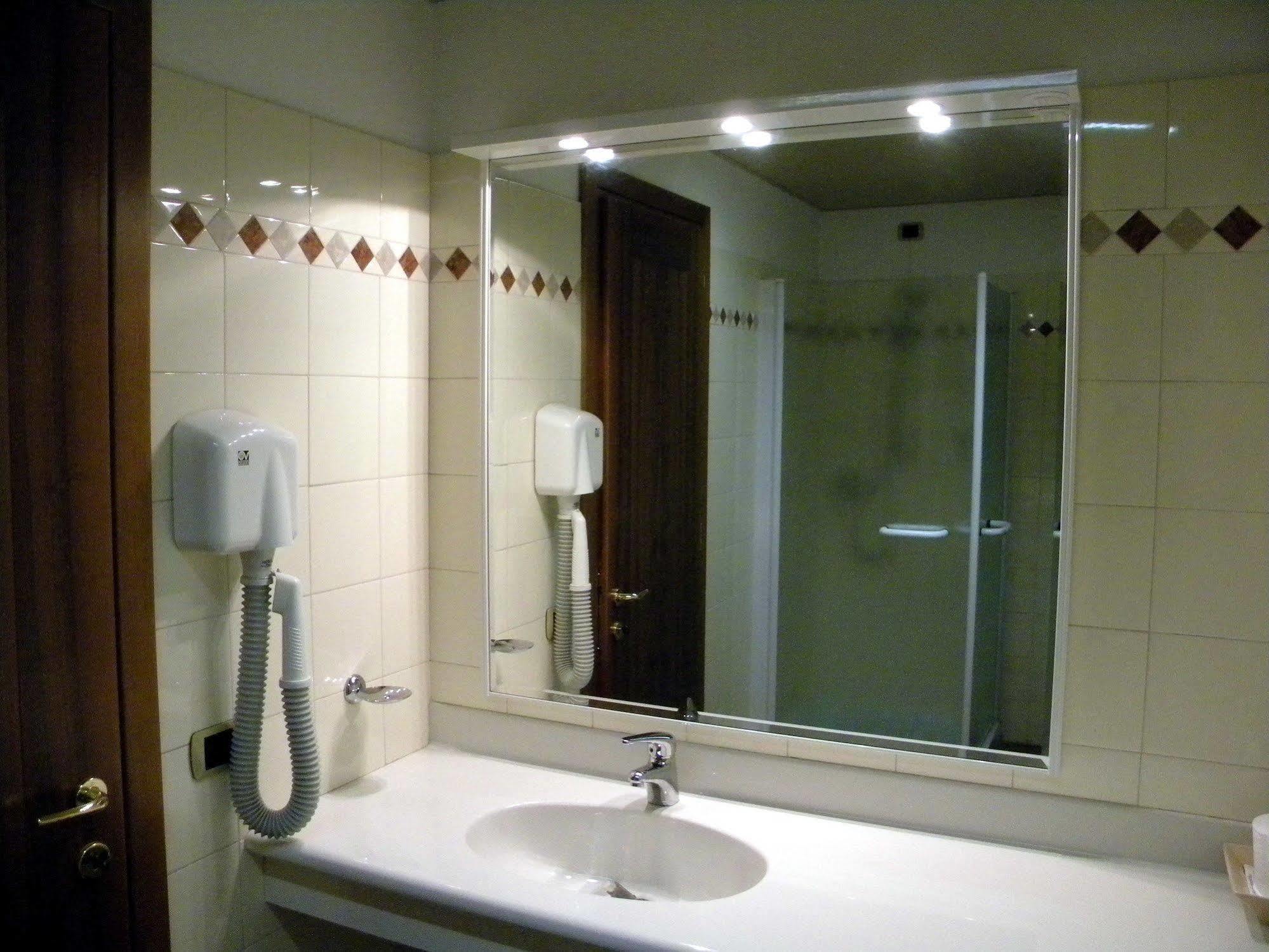 Hotel Corone 3*